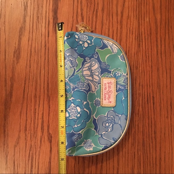 Lilly Pulitzer for Estée Lauder makeup bag - Picture 4 of 5